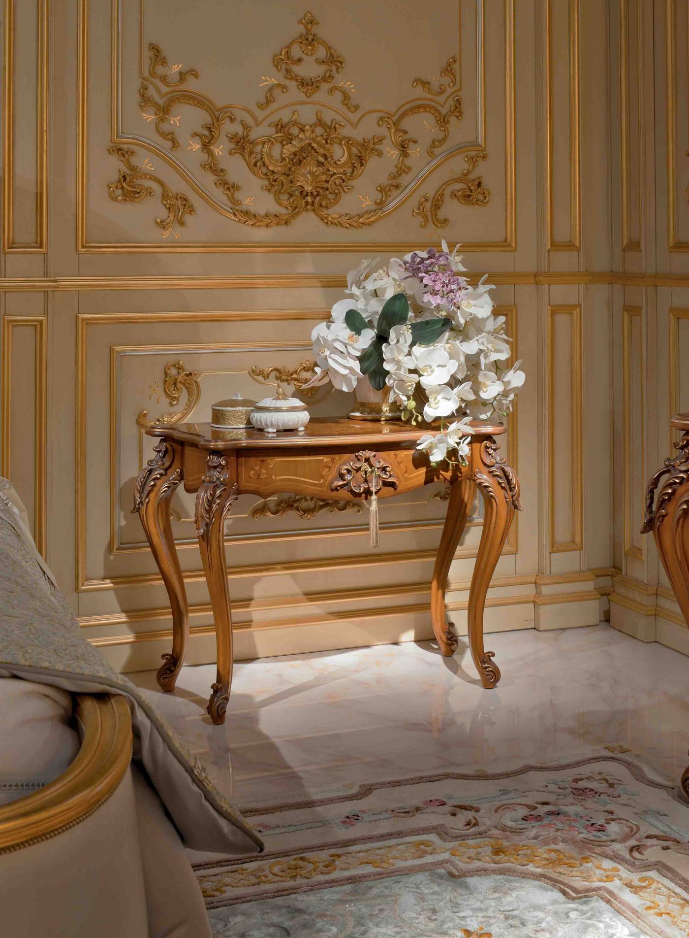 BelCor MS0642AY 03 T 01 night table Majestic bedroom Eleganza central elegant carving interior inspiring italian classic projects