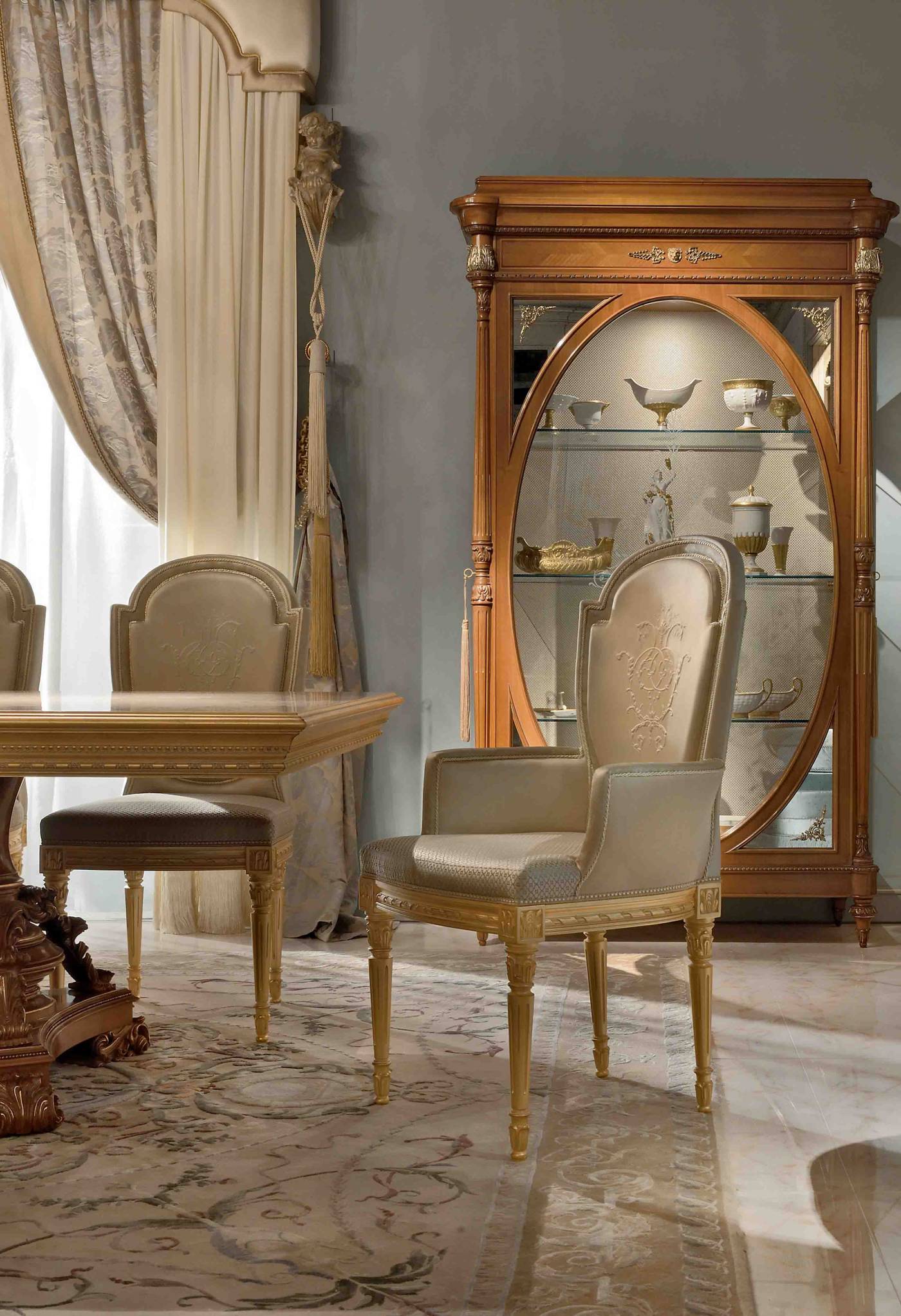 BelCor PA0181BX 01 T 01 chair Palladio dining room Magnifica upholstered seat carved edge exclusive custom made italian interiors