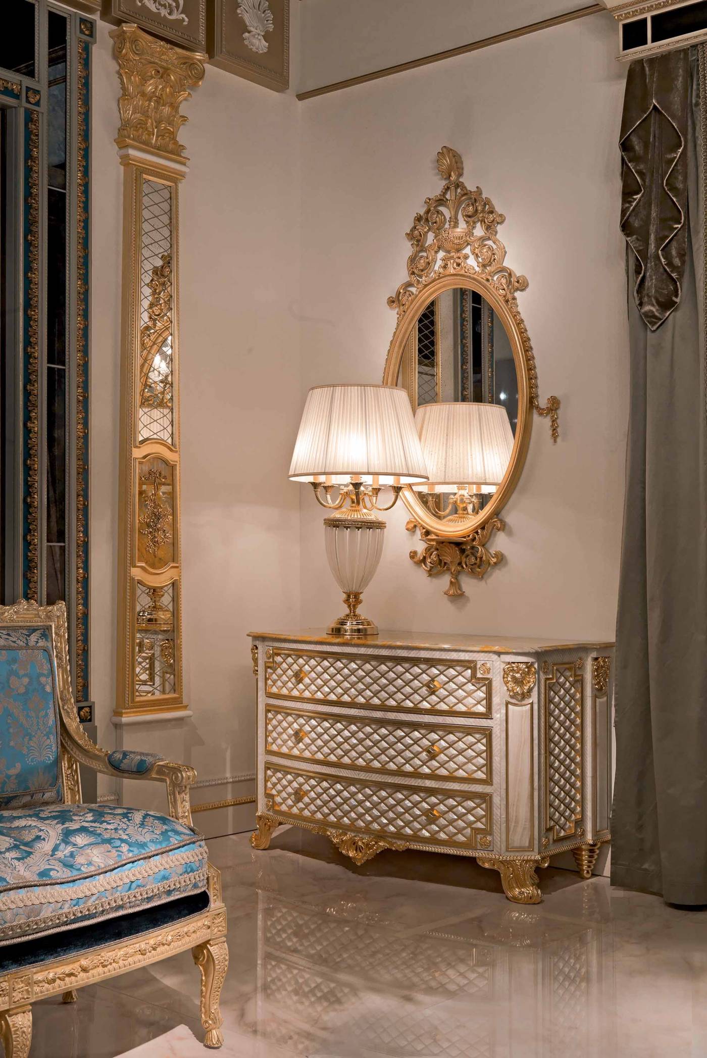 BelCor-AE0632NX-01-T-01-chest-of-drawers-Aurea-living-room-Sublime-golden-mirror-versailles-premium-italian-classic-luxury