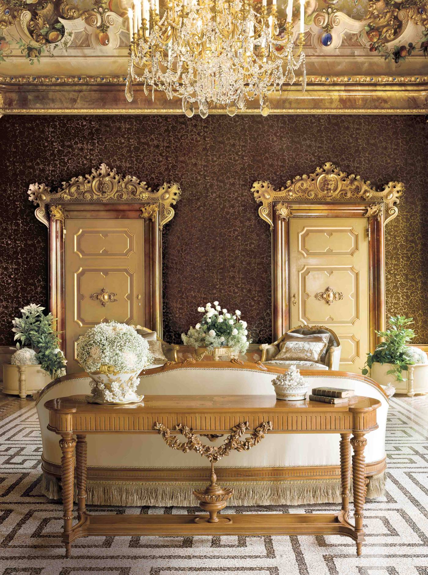 BelCor VE0292NX 01 T 01 side table Versailles living room decorative floral carved garland luxury italian custom made