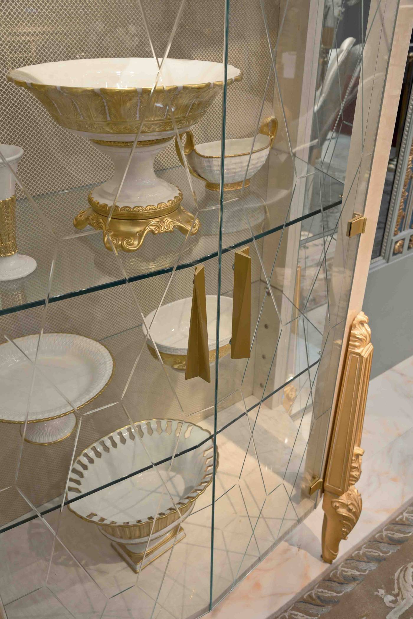 BelCor EG0102AX 01 T 01 showcase Ego dining room Estasi carved legs metal structure exclusive custom made italian interiors