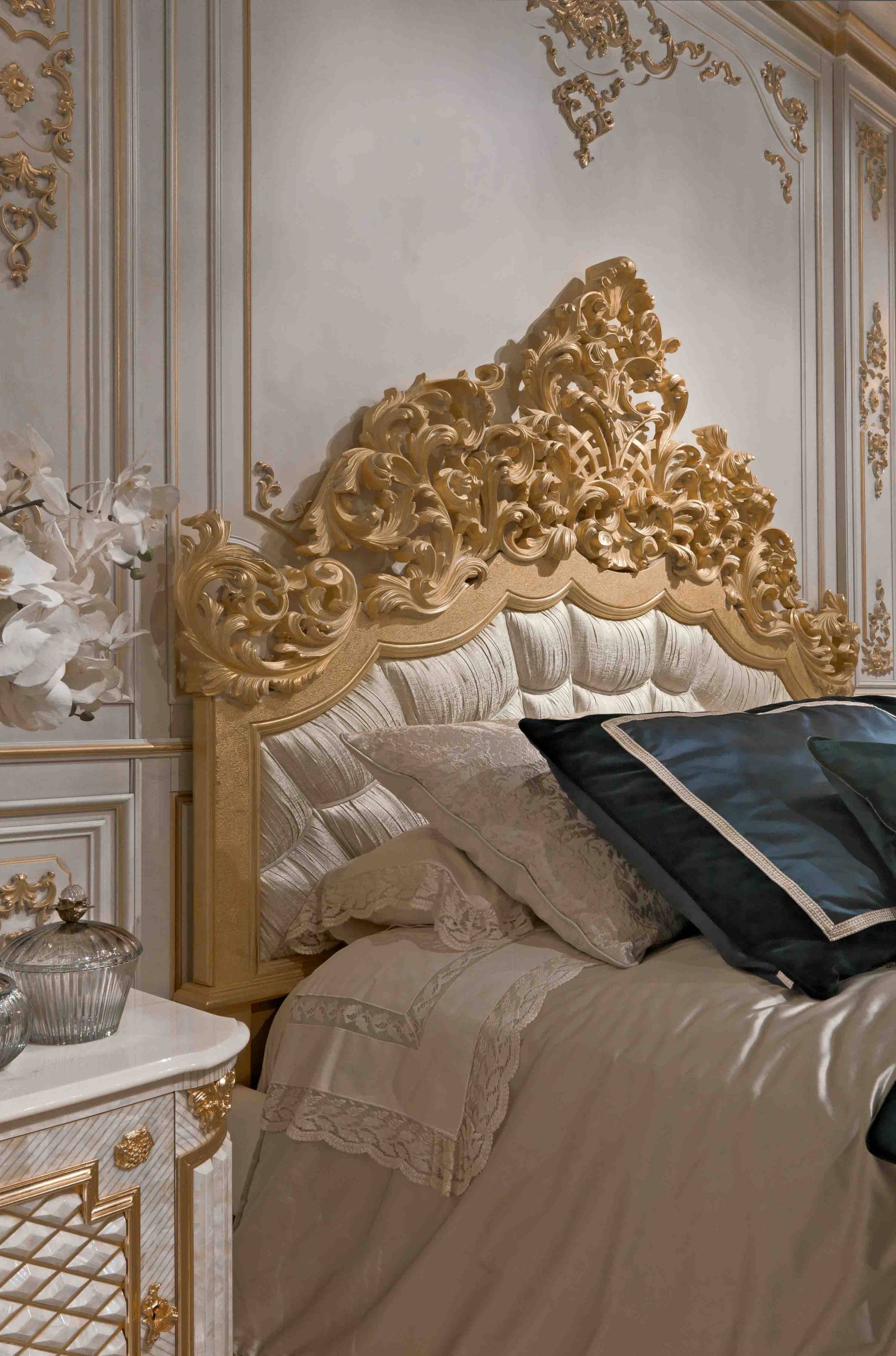 BelCor PS0525IX 01 T 01 bed Phatos bedroom Incanto golden pleated working elegant italian handmade interiors
