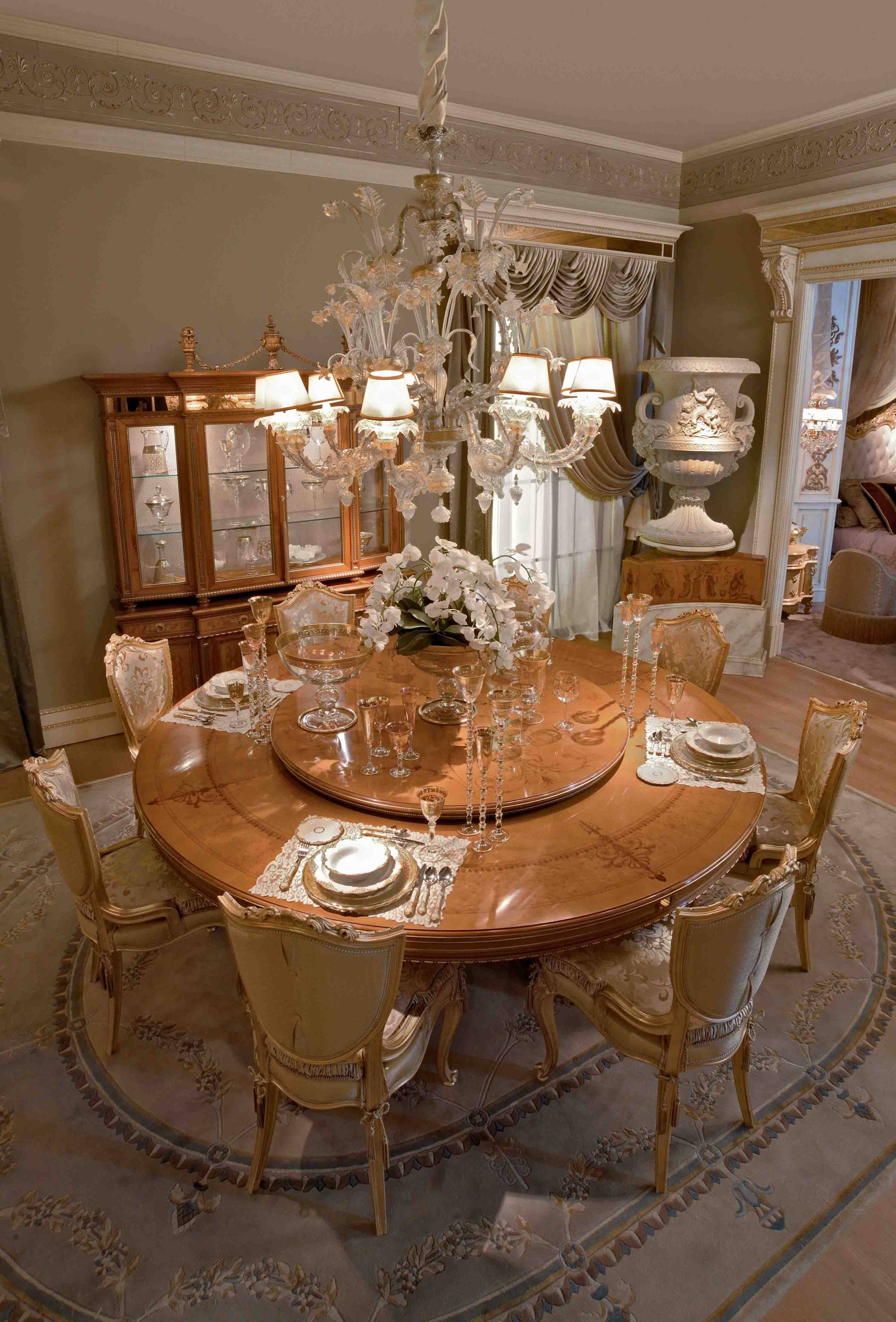BelCor GD0171BY 02 T 01 chair Granducale dining room Bellezza frontal legs enriched carvings exclusive custom made italian interiors