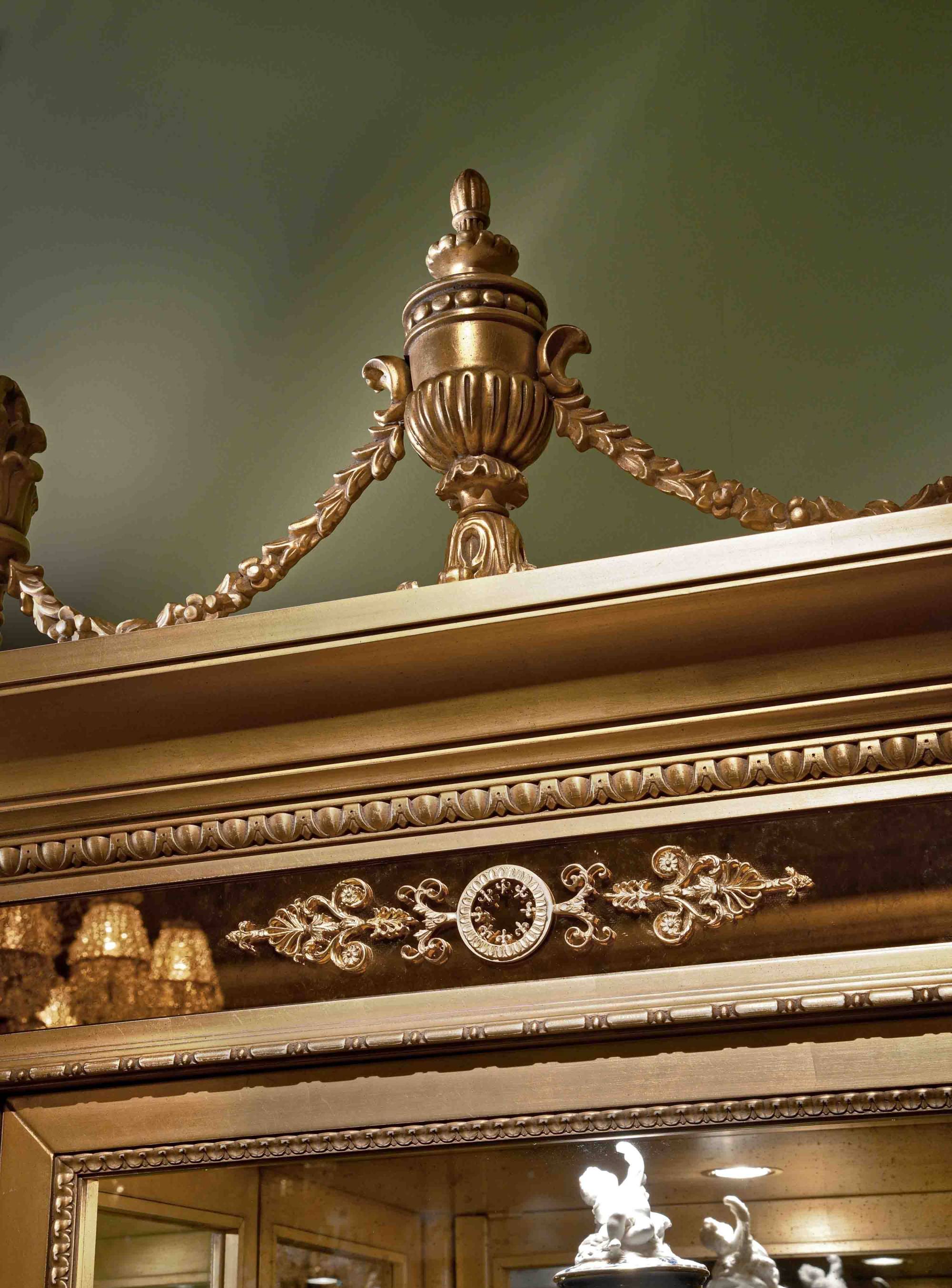 BelCor GD0101BX 02 T 01 showcase Granducale dining room Melodia precious carvings top timeless custom made italian design
