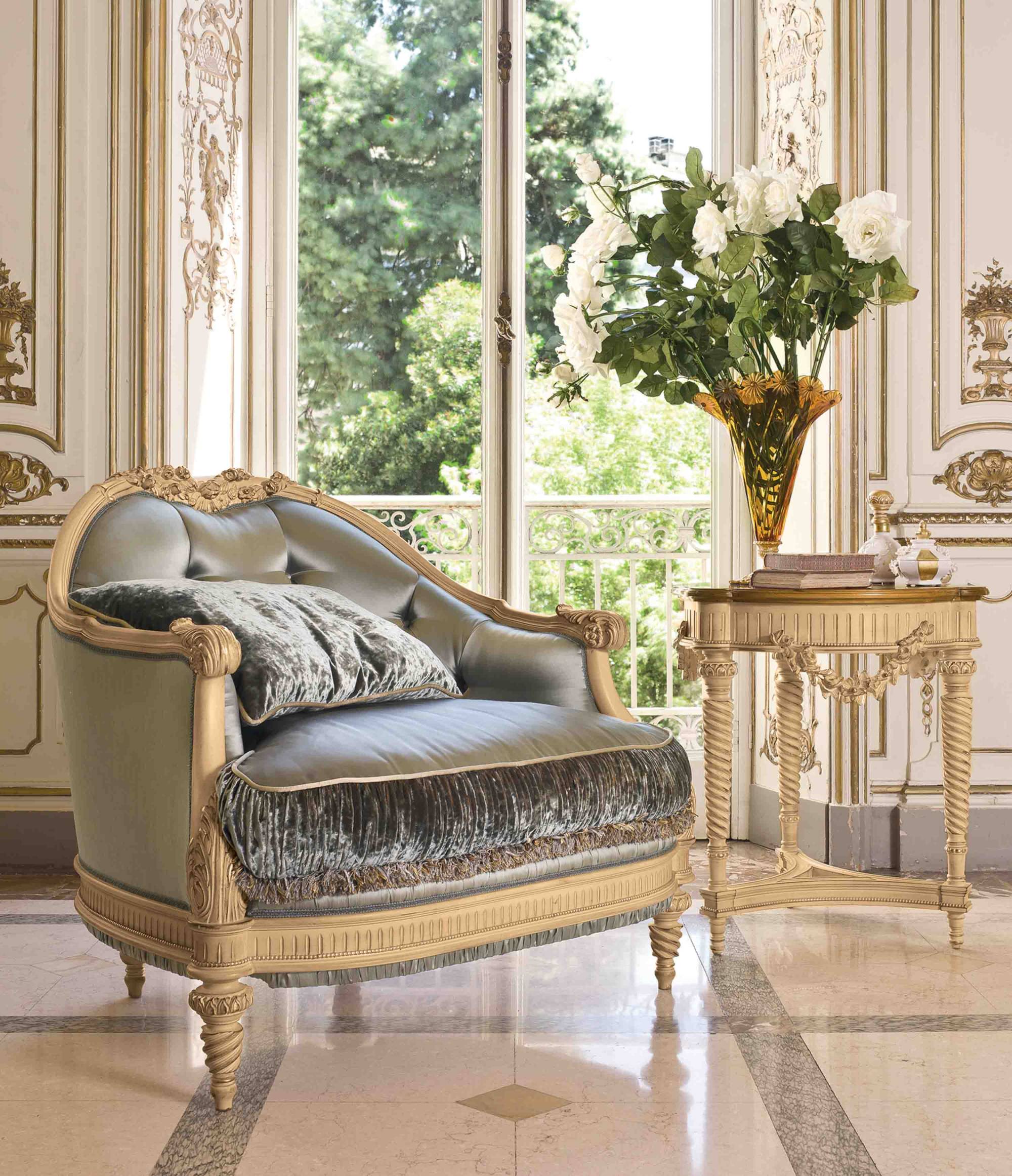 BelCor VE1511LX 02 T 01 armchair Versailles living room rich carved arms elegant italian handmade interiors