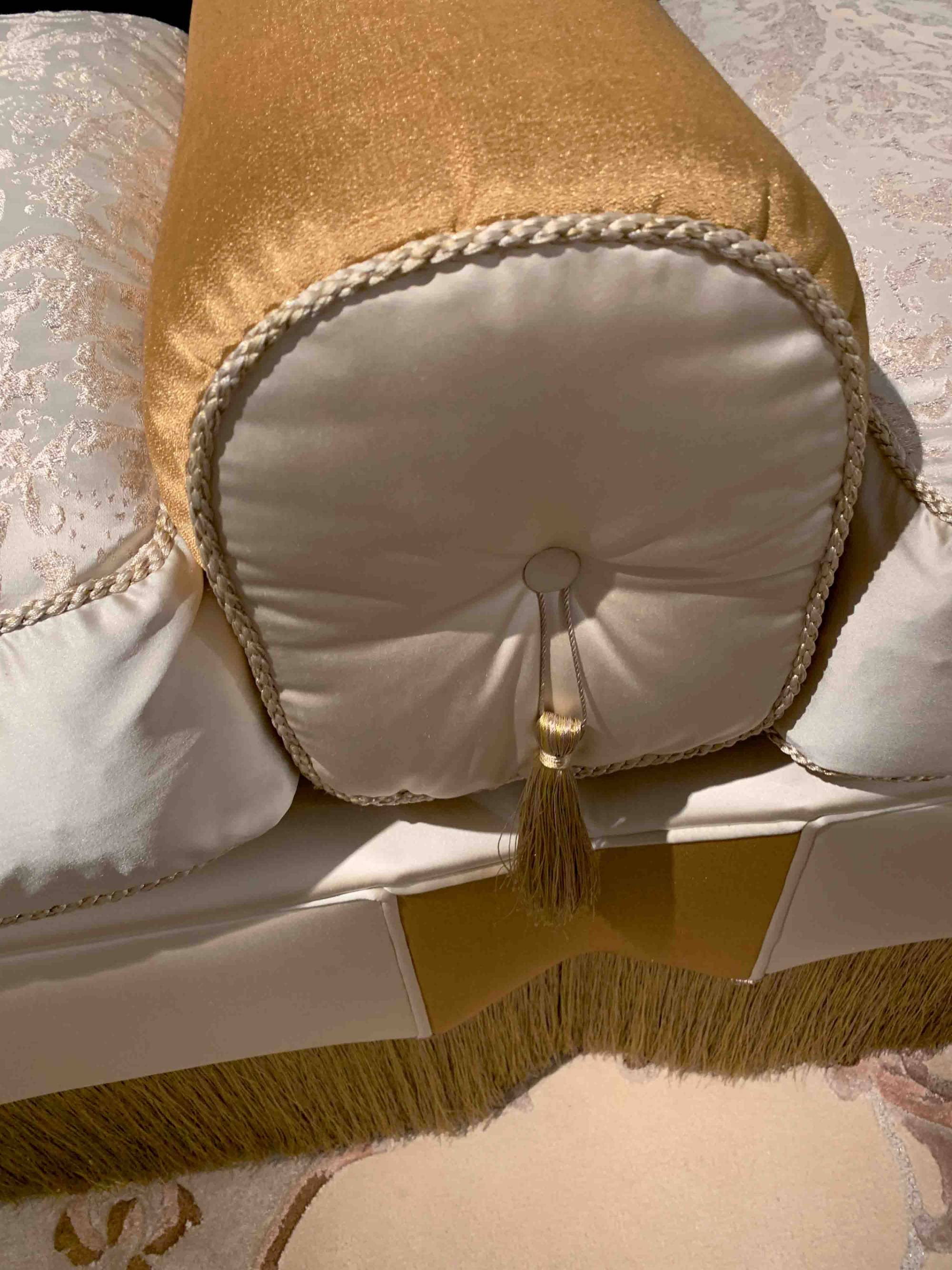 BelCor MR1552DX 02 T 01 pouf Marigold bedroom Estasi rich fringe exclusive italian interiors