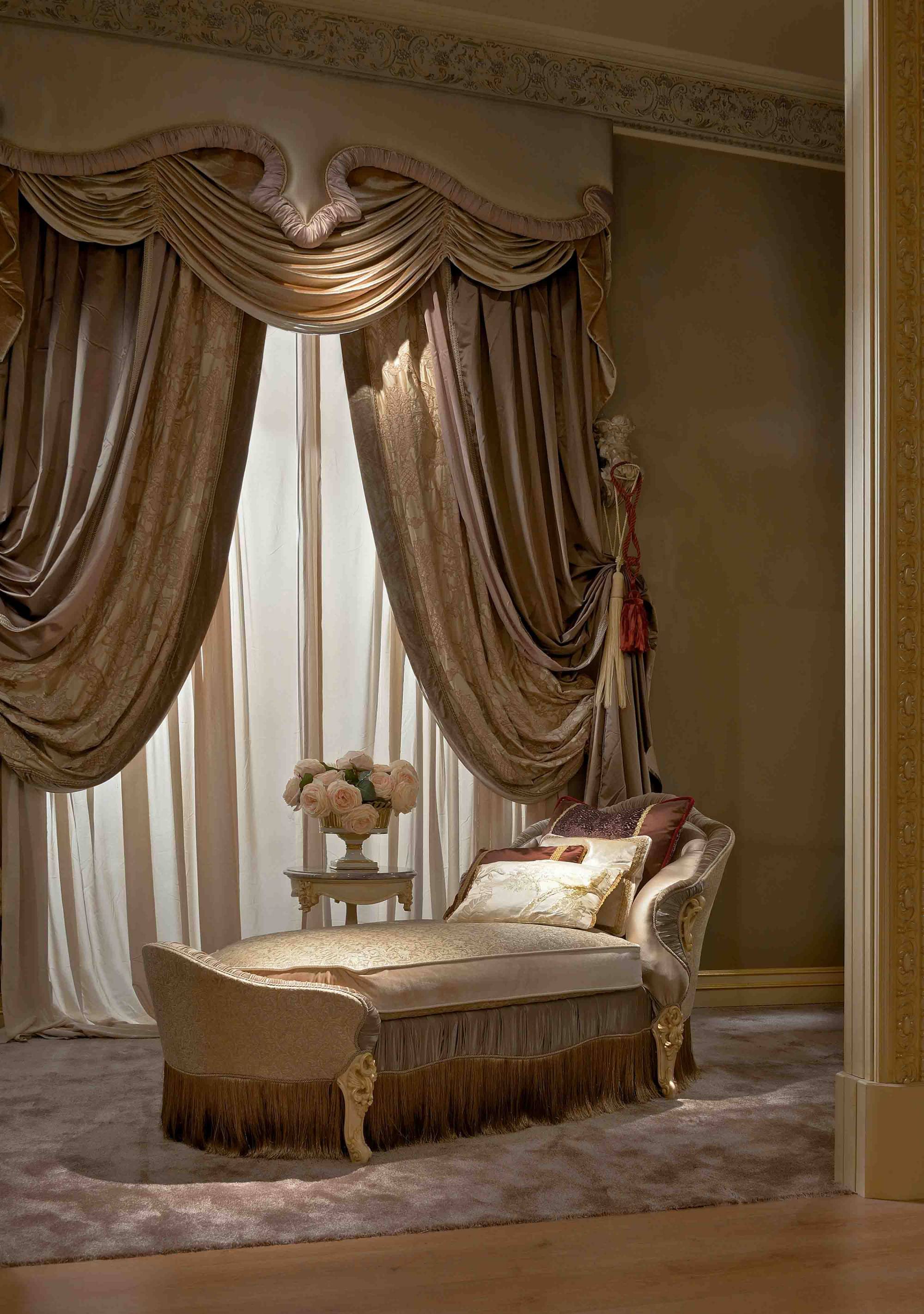 BelCor MS1572NX 02 T 01 dormeuse Majestic bedroom Estasi small feet elegant carving handmade italian furniture