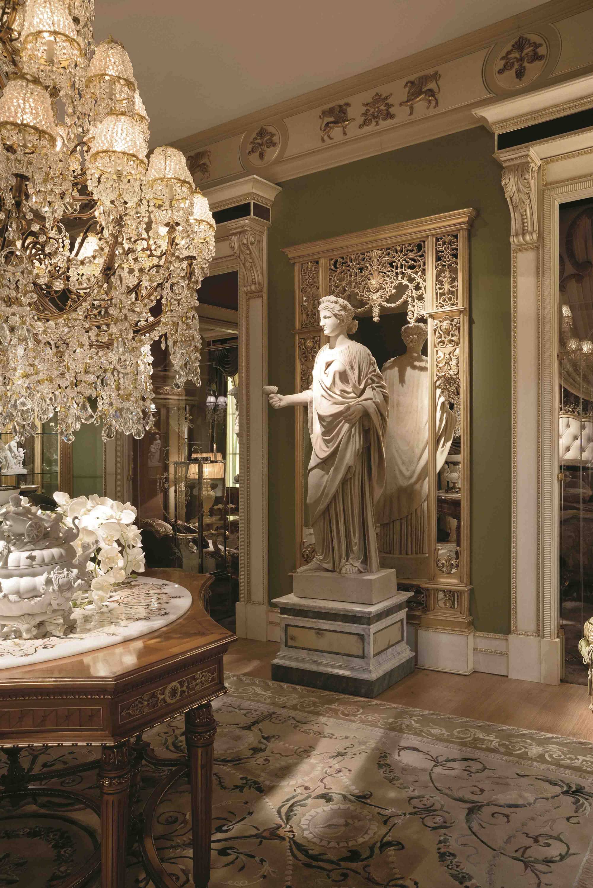 BelCor GD0702NY 01 T 01 mirror Granducale living room Meraviglia golden elaborate carvings italian luxury design classic craftsmanship