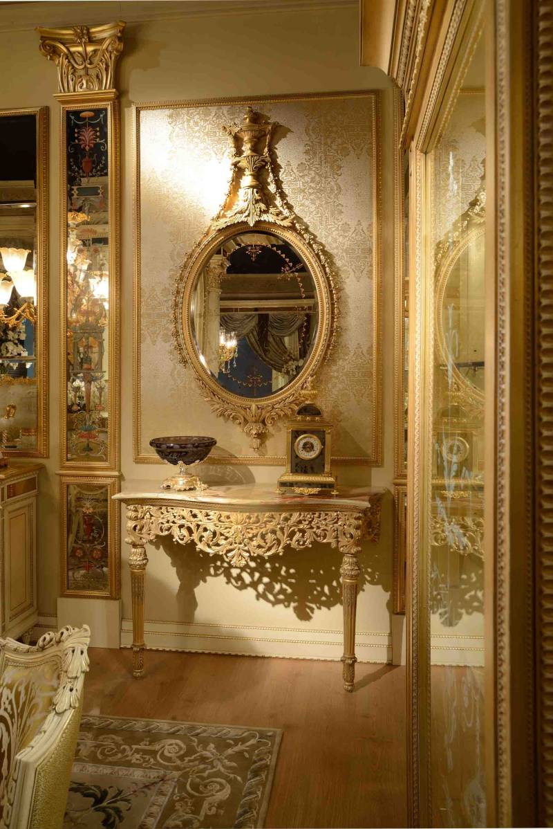 BelCor GD0691NZ 01 T 01 mirror Granducale entrance La Bellezza carved gold frame italian luxury design classic craftsmanship