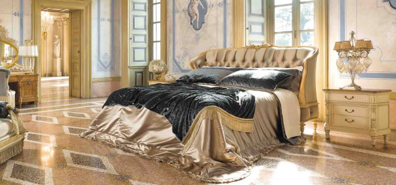 BelCor VE0642CX 01 T 01 night table Versailles bedroom columns elaborate spiral turning italian luxury custom made