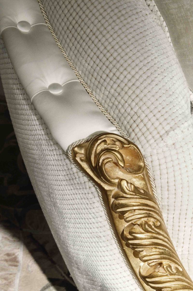 BelCor PA0302 05 T 01 modular sofa Palladio living room Meraviglia detail golden leaf carvings interior inspiring italian classic projects